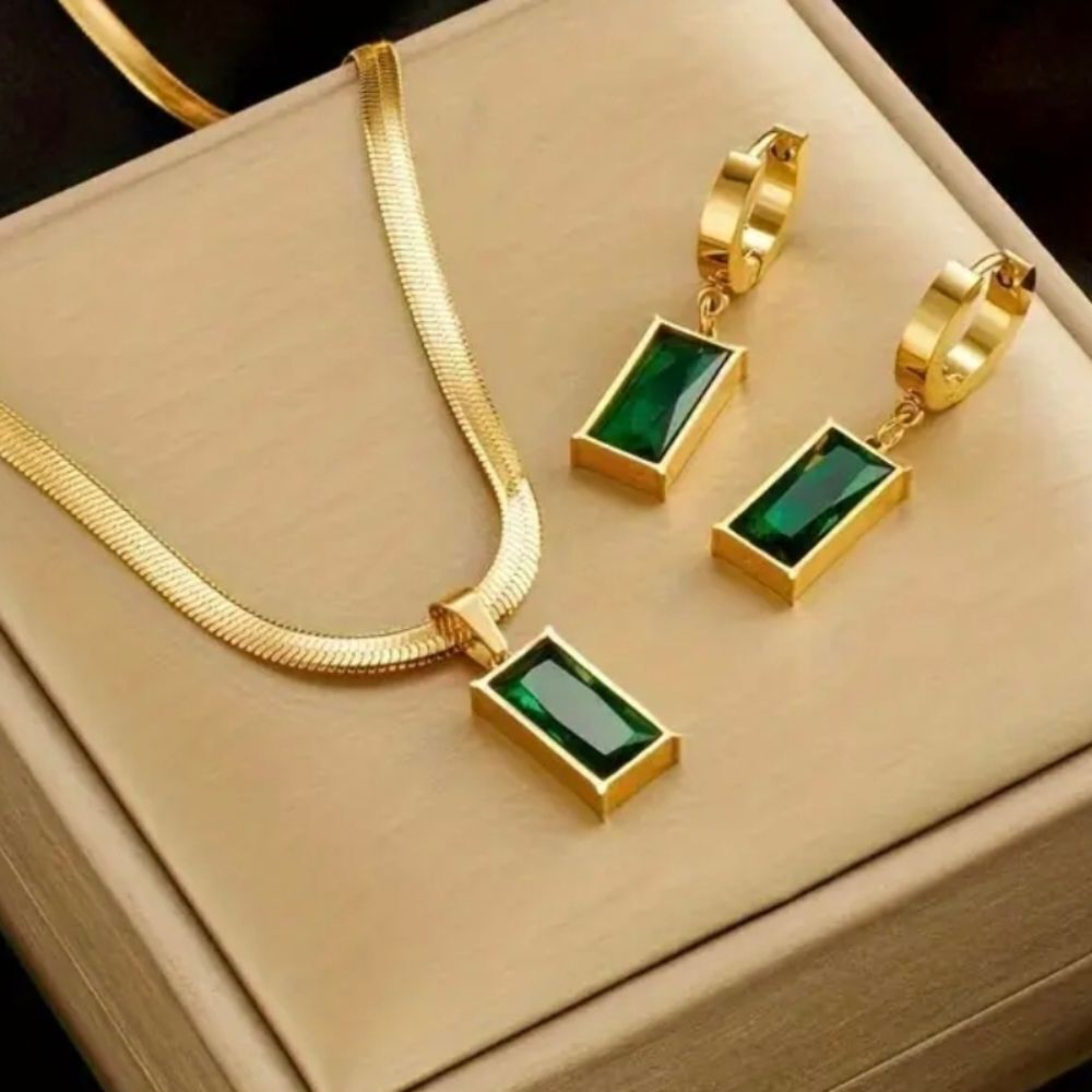 Gold Emerald Green Pendant Herringbone Snake Flat Necklace & Earrings Set